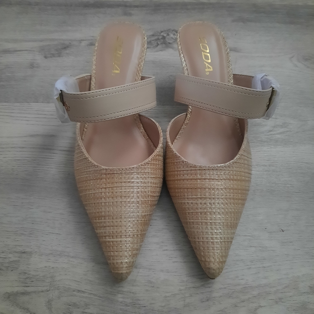 Neutral Pointed Kitten Heels